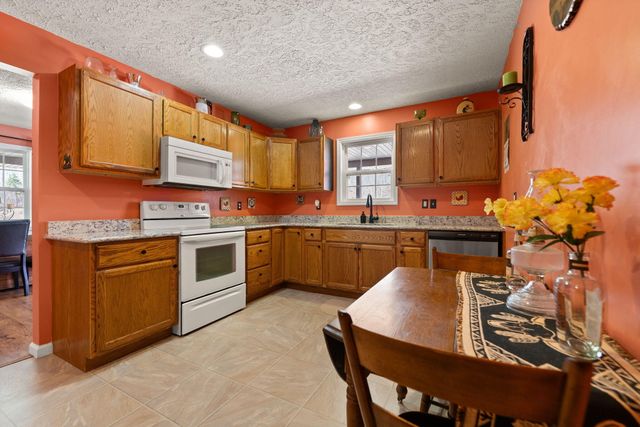 1260 Old Way Road, London, KY 40741