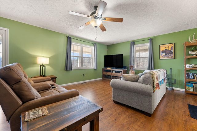 1260 Old Way Road, London, KY 40741