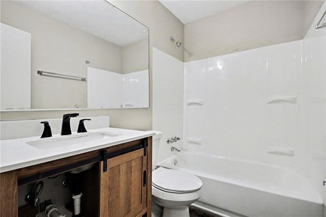 2280 Chestnut Log Loop, Lithia Springs, GA 30122