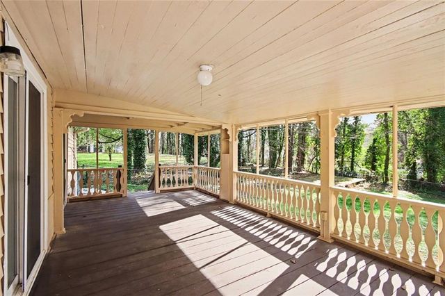 2280 Chestnut Log Loop, Lithia Springs, GA 30122