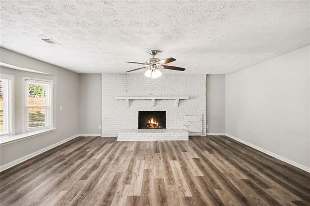 2280 Chestnut Log Loop, Lithia Springs, GA 30122