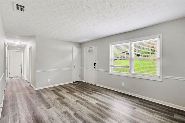 2280 Chestnut Log Loop, Lithia Springs, GA 30122