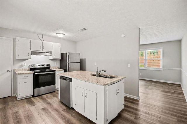 2280 Chestnut Log Loop, Lithia Springs, GA 30122