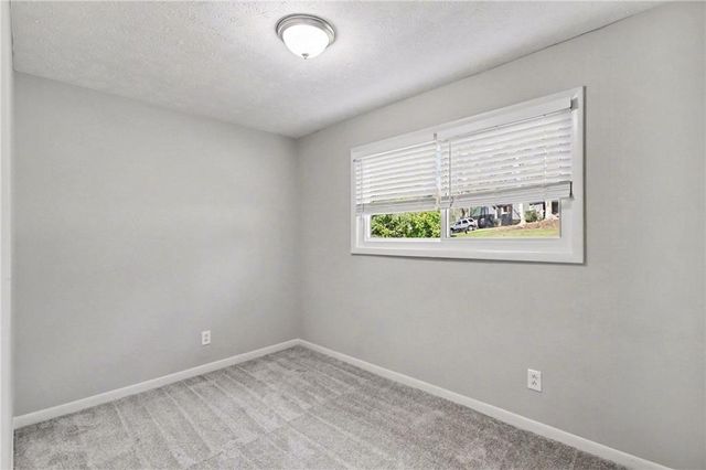 2280 Chestnut Log Loop, Lithia Springs, GA 30122