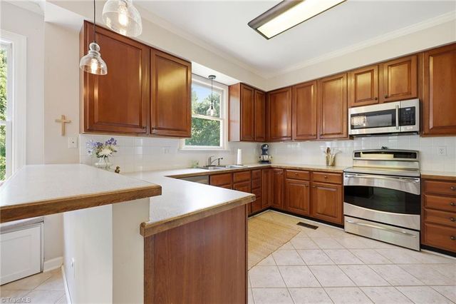 6972 Bridgewood Road, Clemmons, NC 27012
