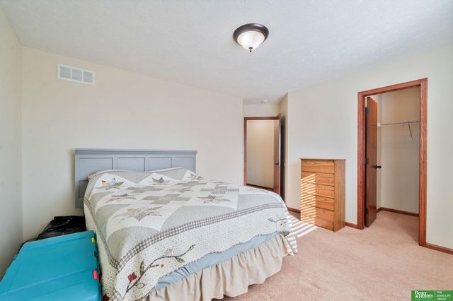 16355 Y Street, Omaha, NE 68135