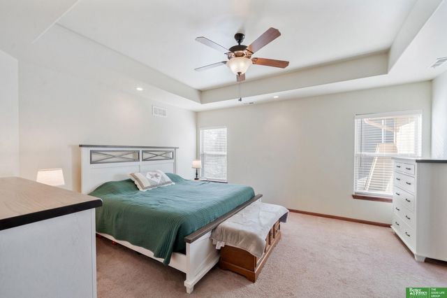 16355 Y Street, Omaha, NE 68135