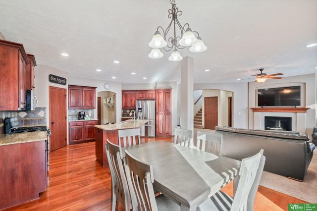 16355 Y Street, Omaha, NE 68135