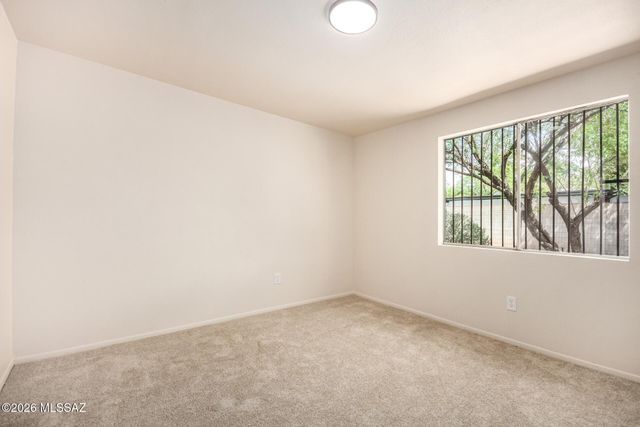 302 E Calle Arizona, Tucson, AZ 85705