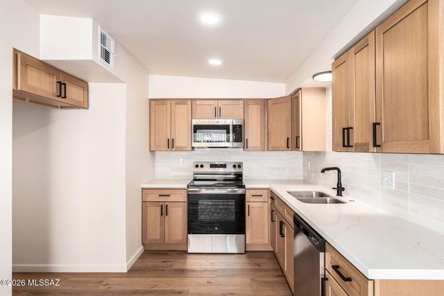 302 E Calle Arizona, Tucson, AZ 85705