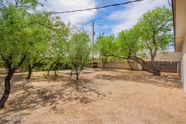 302 E Calle Arizona, Tucson, AZ 85705