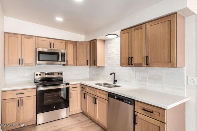 302 E Calle Arizona, Tucson, AZ 85705