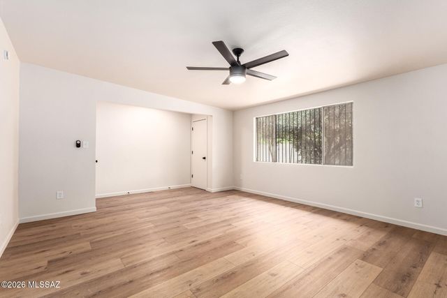 302 E Calle Arizona, Tucson, AZ 85705