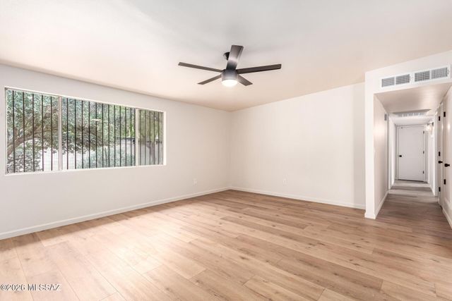 302 E Calle Arizona, Tucson, AZ 85705