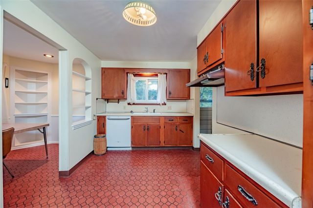 385 Pemberton Road, Irondequoit, NY 14622