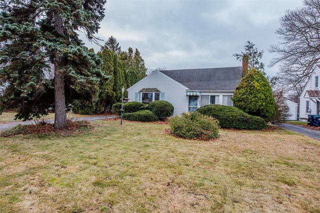 385 Pemberton Road, Irondequoit, NY 14622