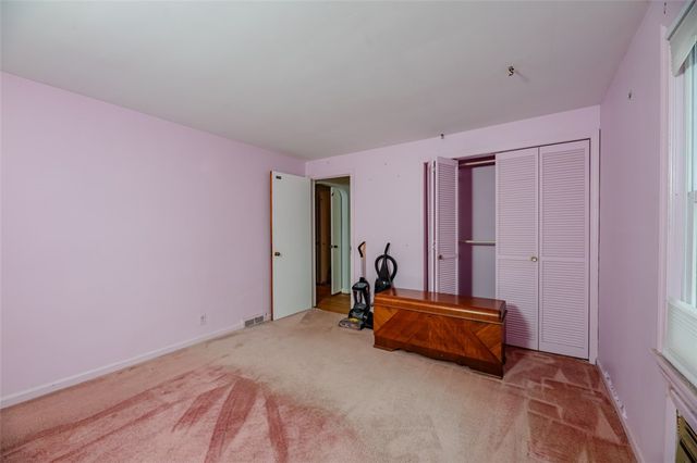 385 Pemberton Road, Irondequoit, NY 14622