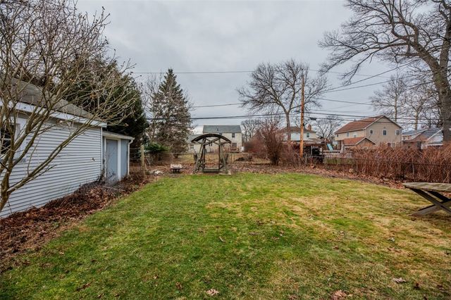 385 Pemberton Road, Irondequoit, NY 14622