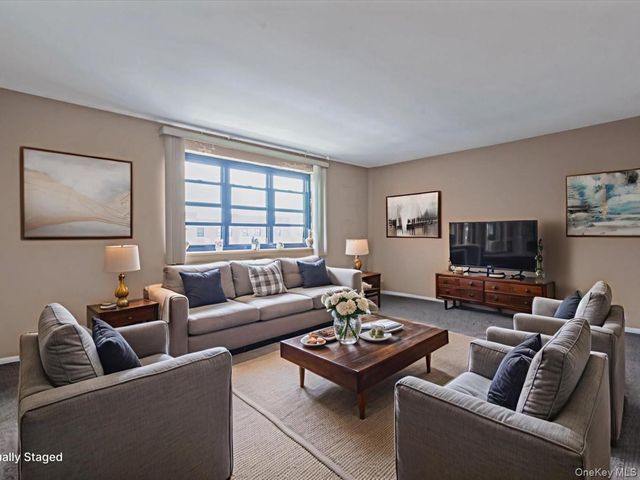 88-25 155th Avenue 6M, Howard Beach, NY 11414