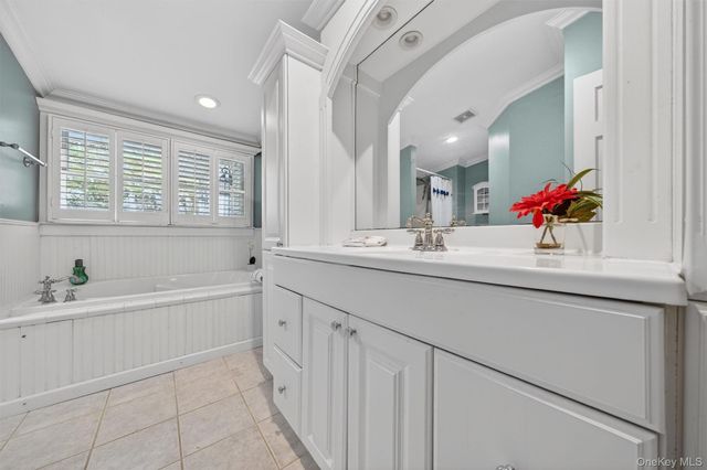 66 Edgemere Avenue, Greenwood Lake, NY 10925