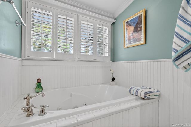 66 Edgemere Avenue, Greenwood Lake, NY 10925