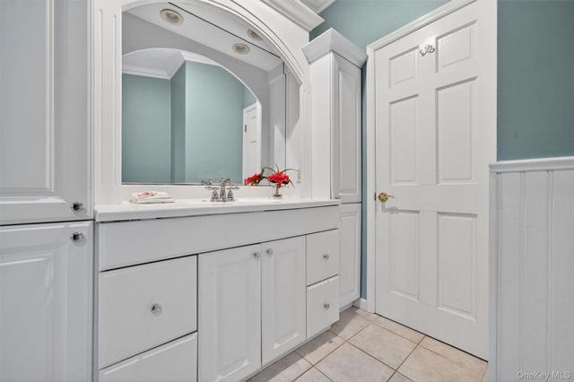 66 Edgemere Avenue, Greenwood Lake, NY 10925