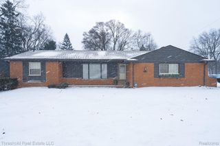 5595 Old Orchard Trail, Orchard Lake Village, MI 48324