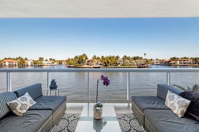 20191 E Country Club Dr TH7, Aventura, FL 33180