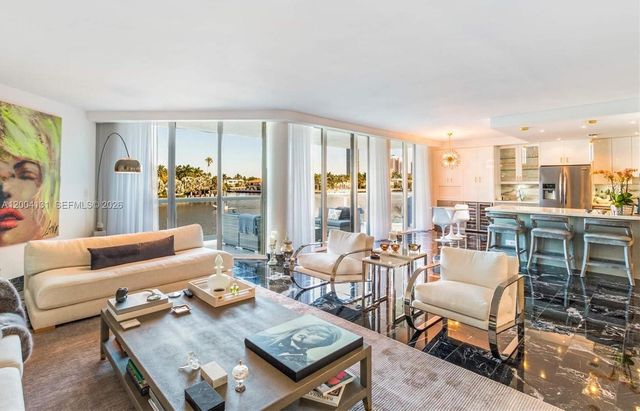 20191 E Country Club Dr TH7, Aventura, FL 33180