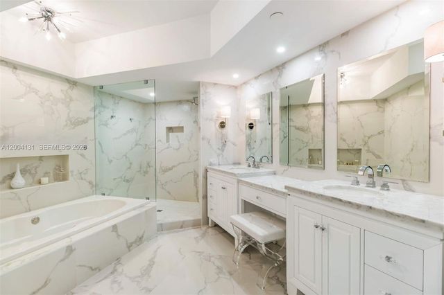 20191 E Country Club Dr TH7, Aventura, FL 33180