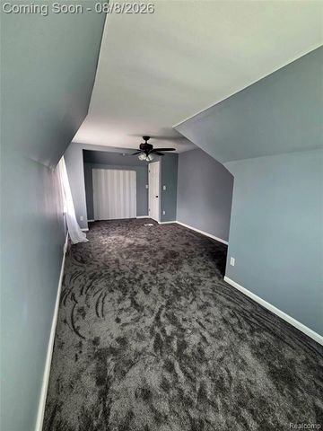 19805 Lexington, Redford, MI 48240