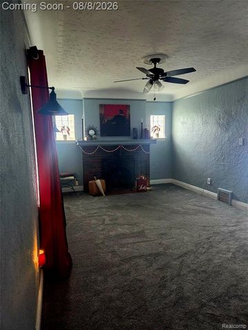 19805 Lexington, Redford, MI 48240