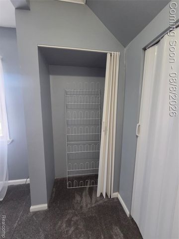 19805 Lexington, Redford, MI 48240