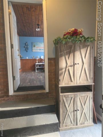19805 Lexington, Redford, MI 48240