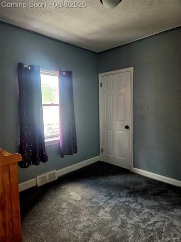 19805 Lexington, Redford, MI 48240