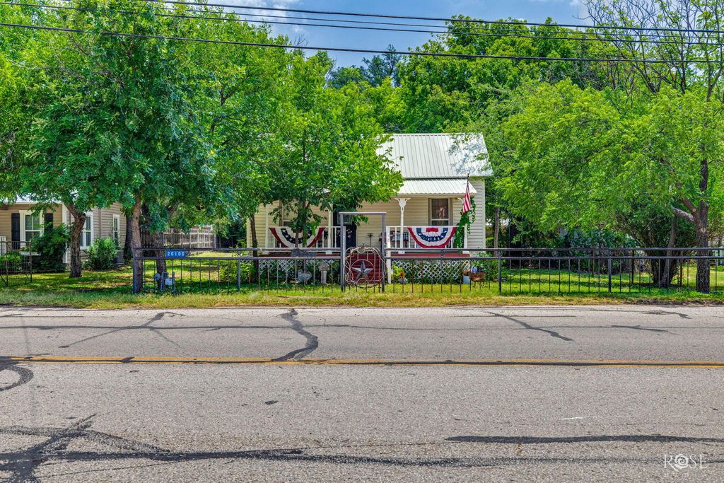 Image 3 of property listing at 20100 Main Street, Christoval, TX 76935
