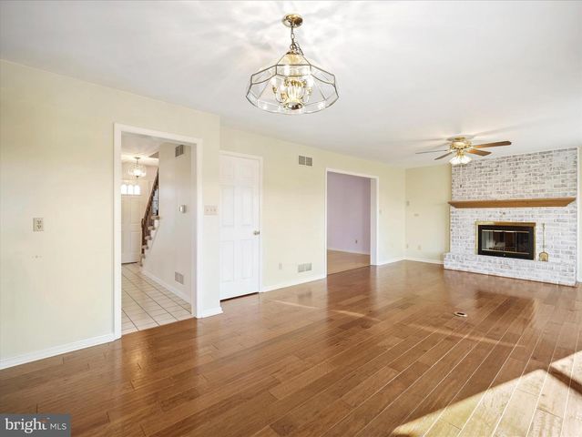 161 ZIRCON DR, Chambersburg, PA 17202