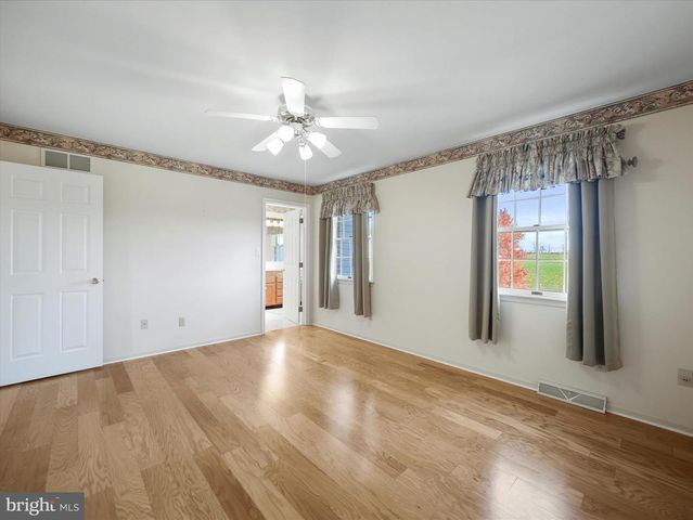 161 ZIRCON DR, Chambersburg, PA 17202