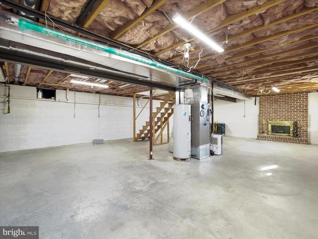 161 ZIRCON DR, Chambersburg, PA 17202