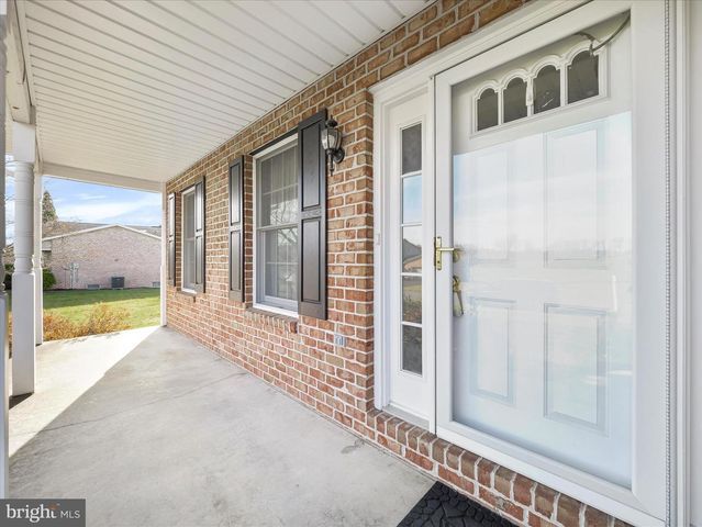 161 ZIRCON DR, Chambersburg, PA 17202