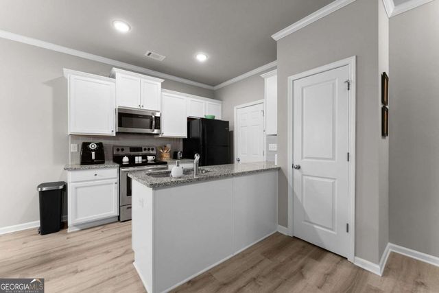 3709 Acorn Drive, Oakwood, GA 30566