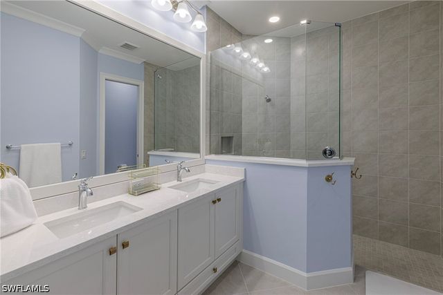 8912 Calypso CT, Naples, FL 34112