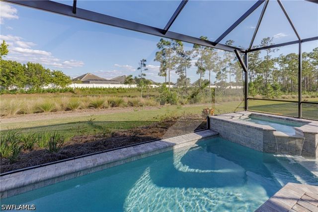 8912 Calypso CT, Naples, FL 34112