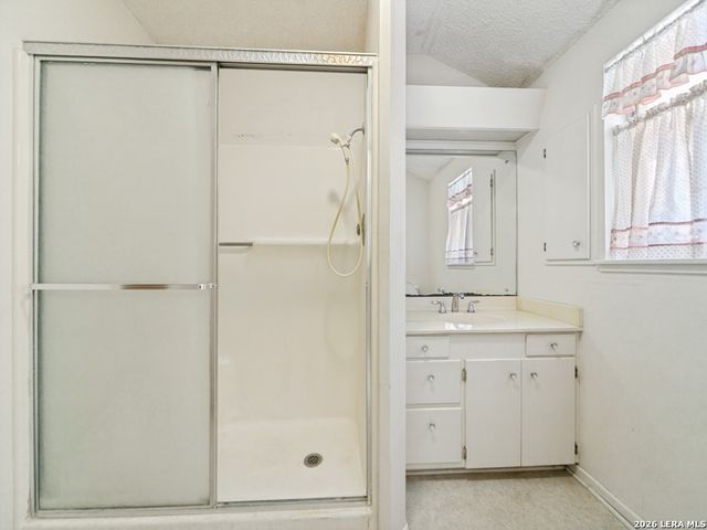 8455 Flint Rock, Boerne, TX 78006