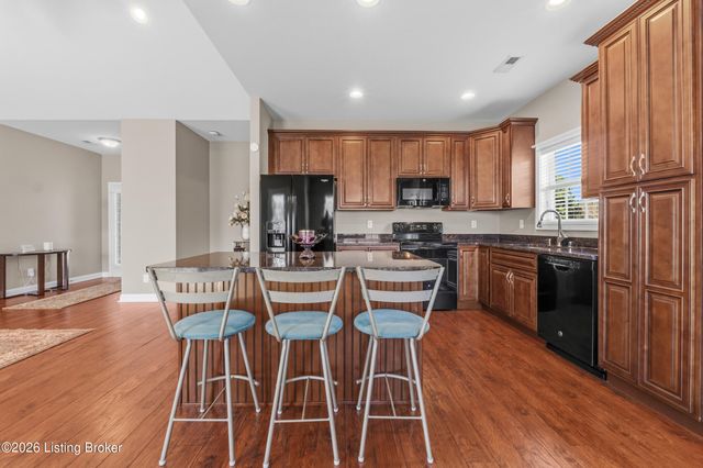 214 Terrace Dr, Mt Washington, KY 40047