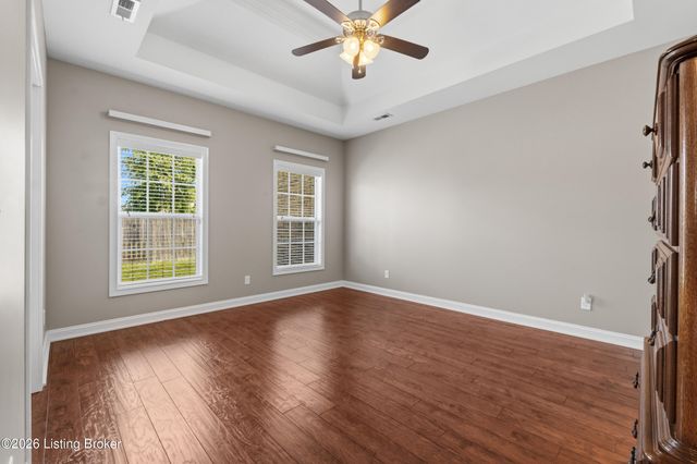 214 Terrace Dr, Mt Washington, KY 40047