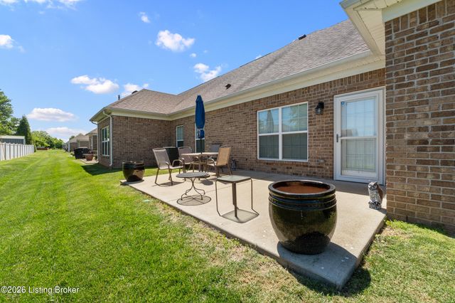 214 Terrace Dr, Mt Washington, KY 40047