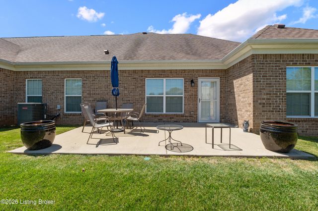 214 Terrace Dr, Mt Washington, KY 40047