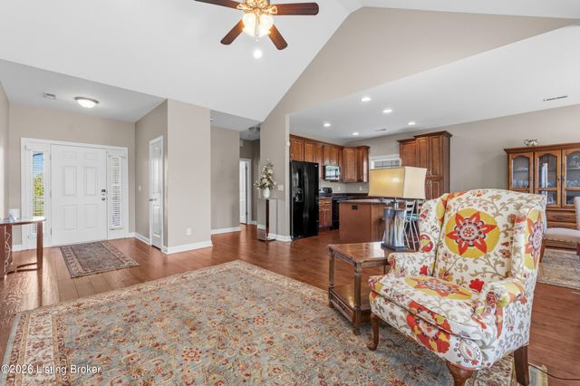 214 Terrace Dr, Mt Washington, KY 40047