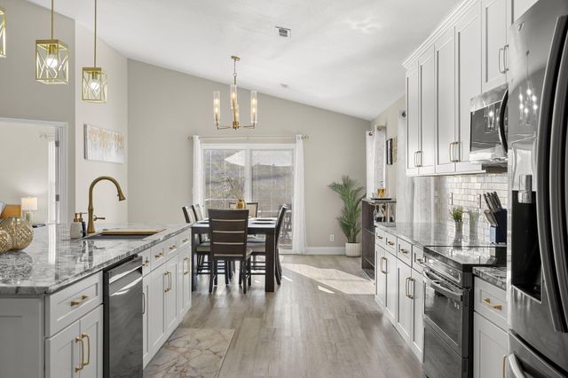 220 Deer Run Road, Branson, MO 65616